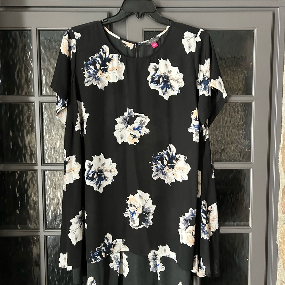 Vince Camuto Black with Floral Design High Low Georgette Top